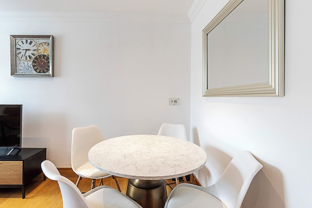 Elegant and Cosy Family Apartment in Marylebone