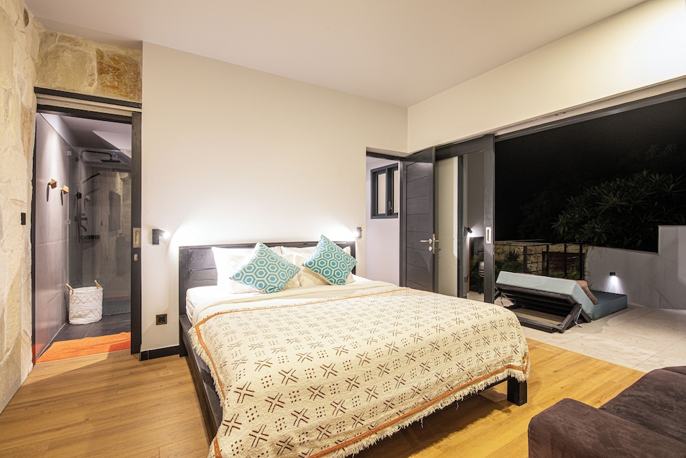 Stunning 6BR Villa 5 Mins to Bingin