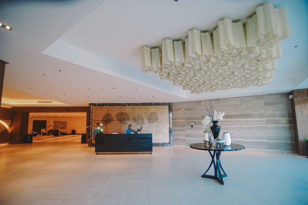 EJB room at the Mactan Newton view 3
