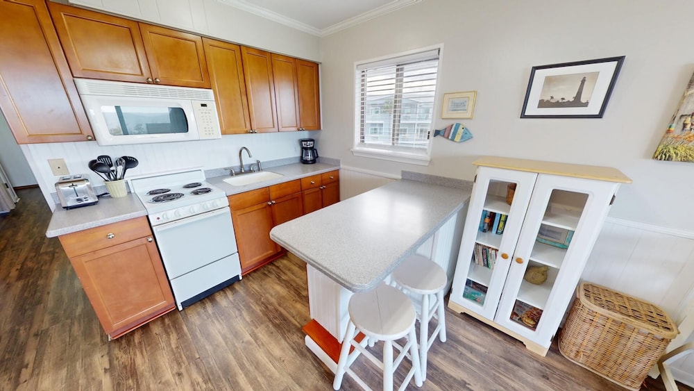 Beach Racquet B by Tybee Vacation Rentals
