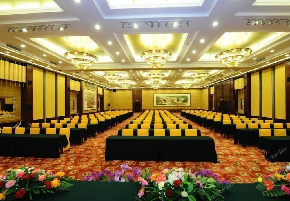 meeting & event spaces