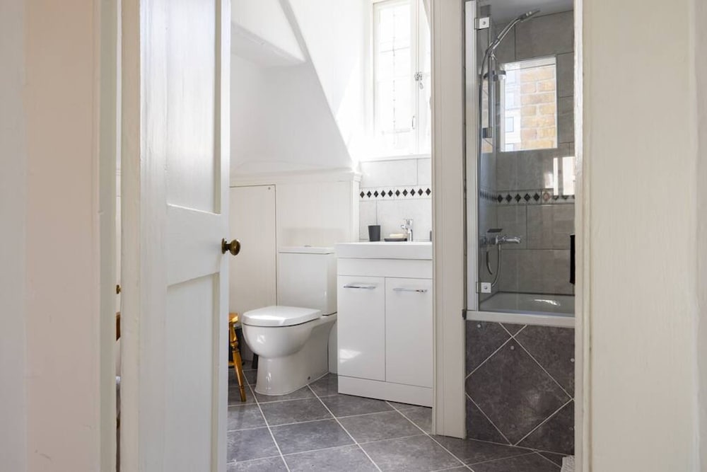 2 Bed Homely Apartment Near British Museum