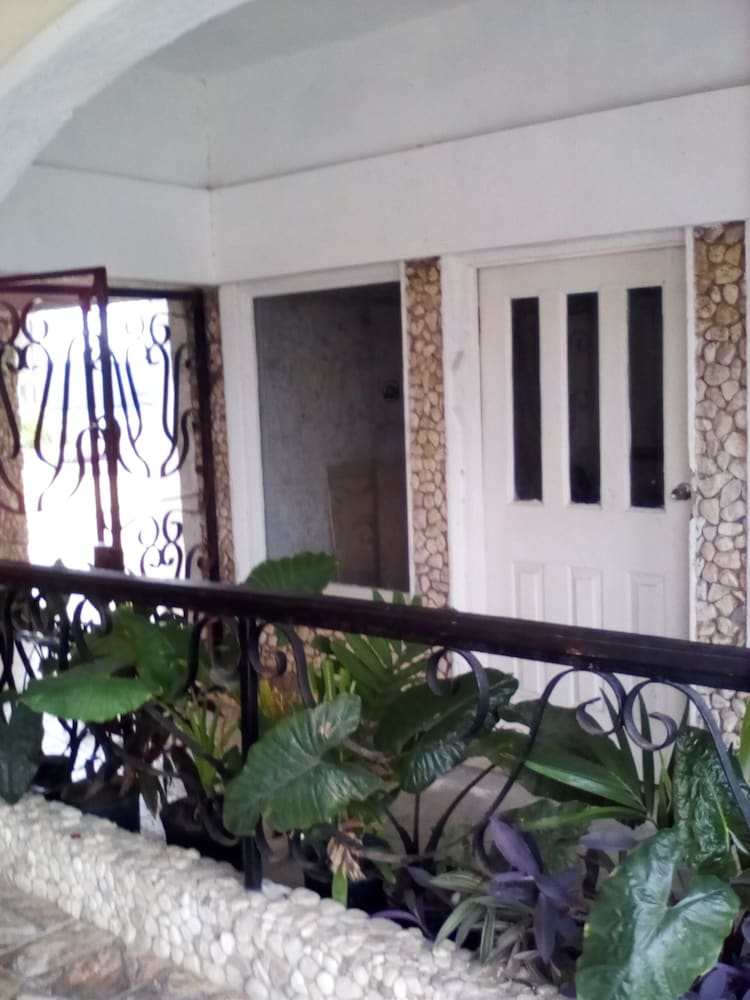 CariBlue Beach Hotel