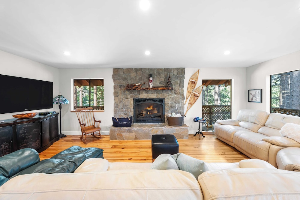 Secluded Incline Village Stay w/ Deck Near Diamond Peak & Lake Cloud 9 and 1/2 by Avantstay