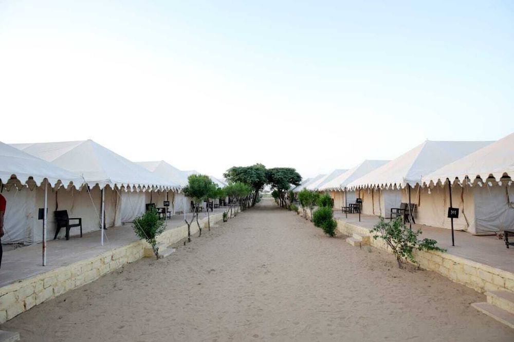Royal Gadhvi Desert Camp