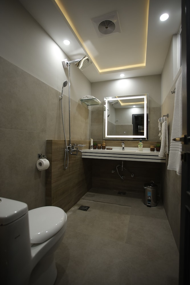 ZAR Luxury Suites Murree