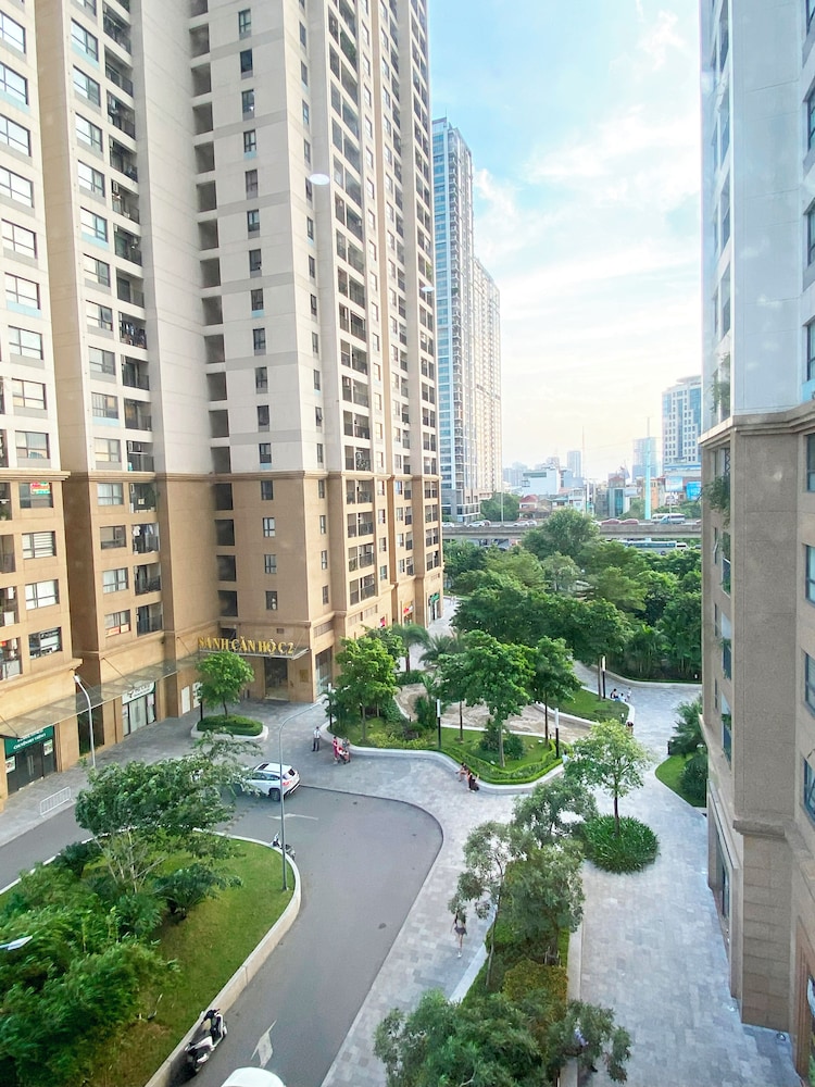 HMH - Vinhomes D'capitale