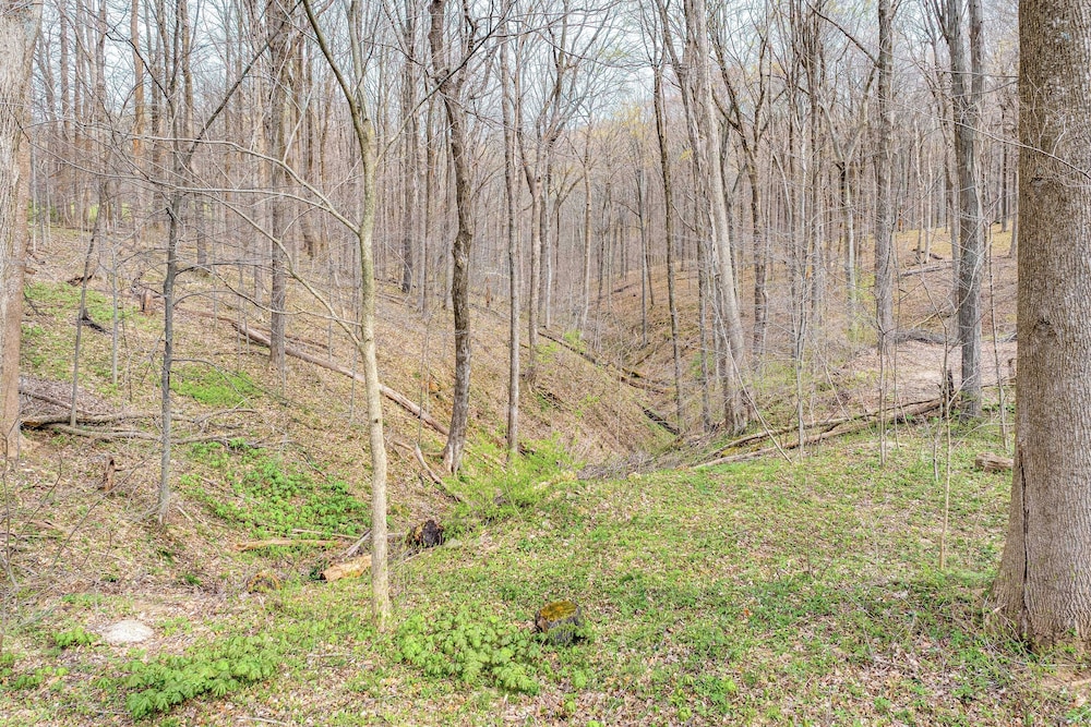 8 Mi to IU: Cabin w/ Reading Nook, Fire Pit & Yard