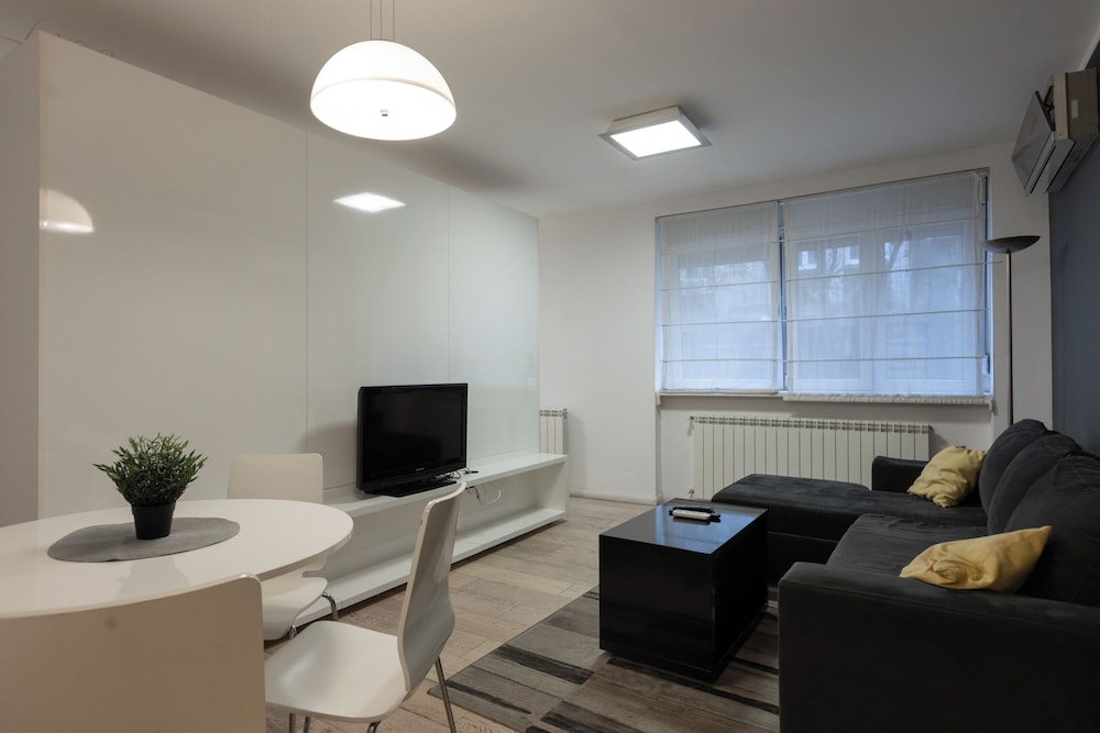 Central Studio Apartments