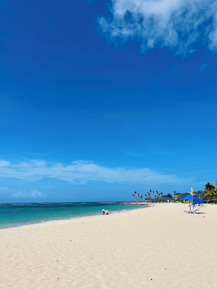 Modern 1BR w/ Balcony View – Marien, Puerto Plata
