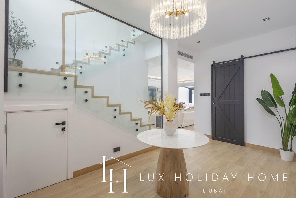 LUX The Serene Springs Villa