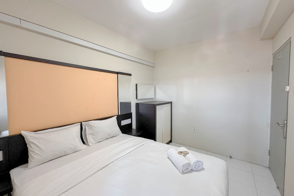Strategic 2Br Apartment Near Its Campus At Dian Regency