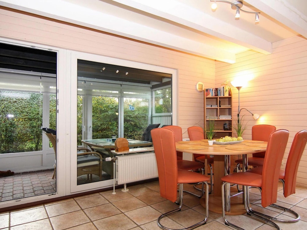Bungalow in Warwerort Near Wadden Sea Park