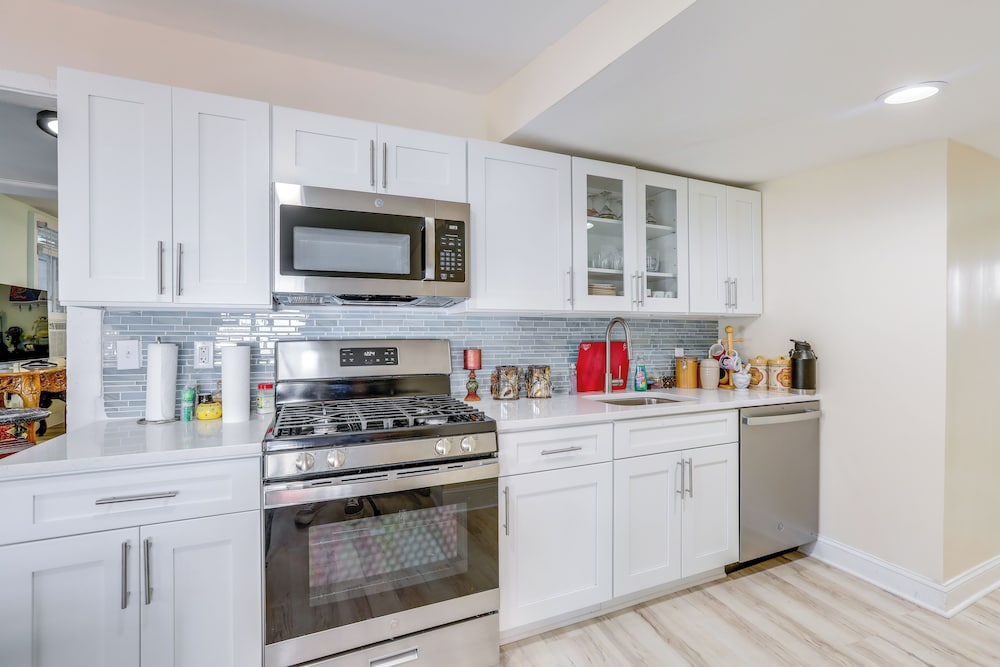 Walk to Ocean Grove Beach: Apt in New Jersey