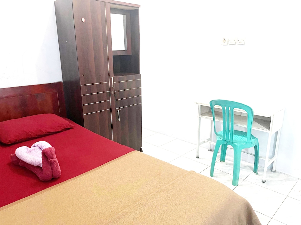 ZELLA KOST & HOMESTAY