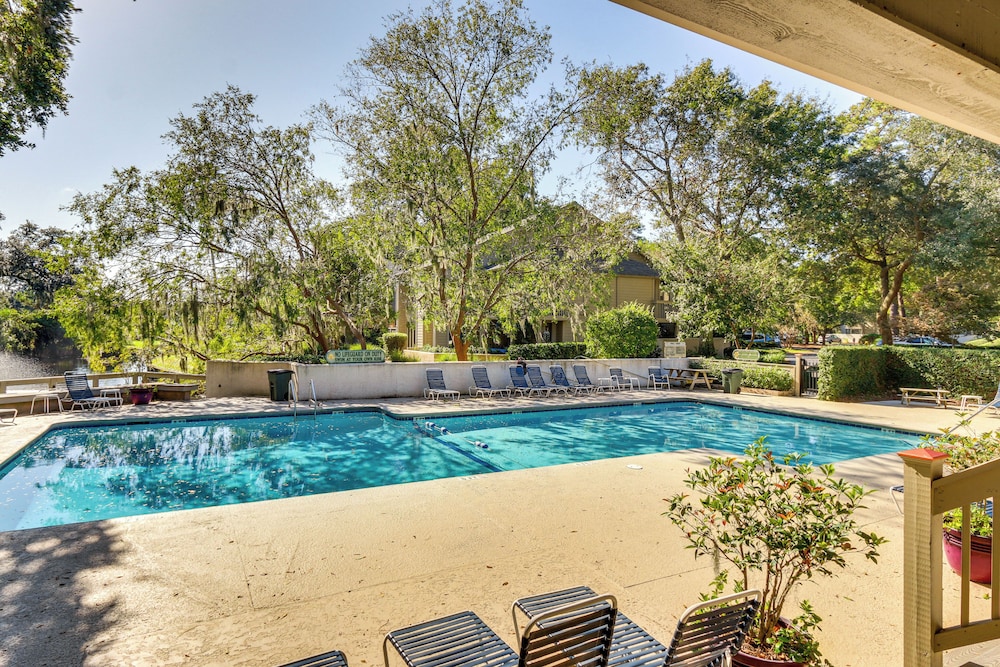 Resort Perks Beach Access: Condo in Hilton Head