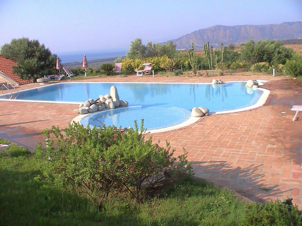 agriturismo borgo piazza