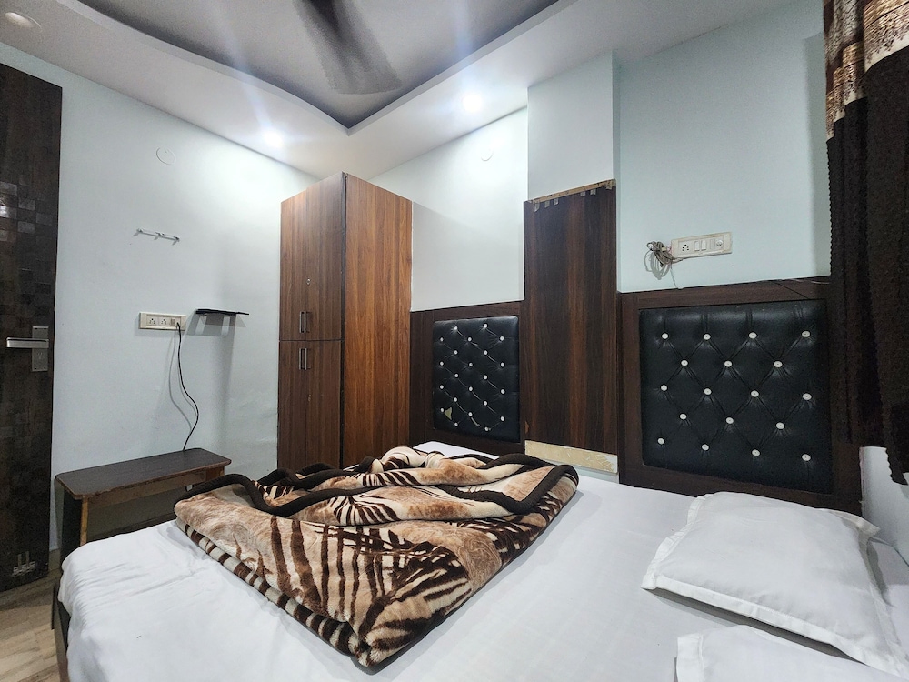 Hotel Shivans Palace