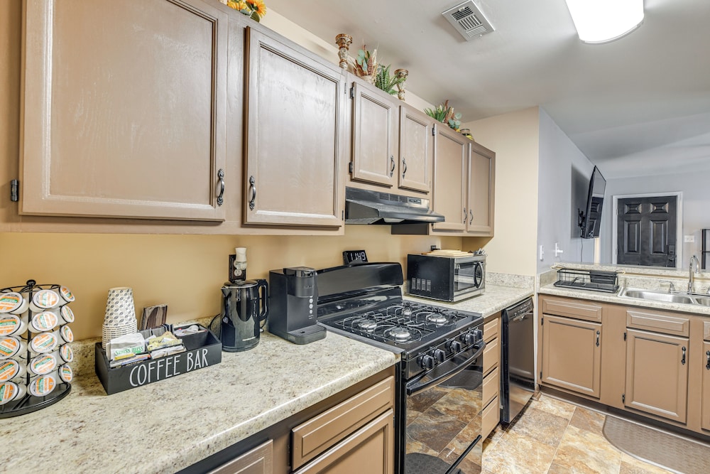 5 Mi to Dtwn: Family-friendly Home in Richmond!