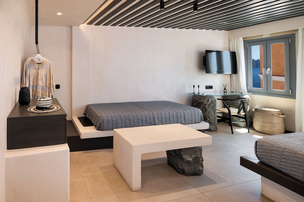 ArmonOia Suites
