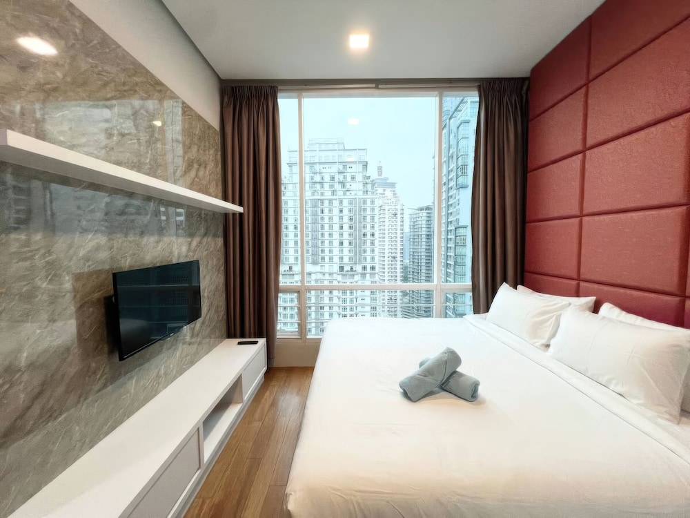 SOHO Suites KLCC by Emily in Town