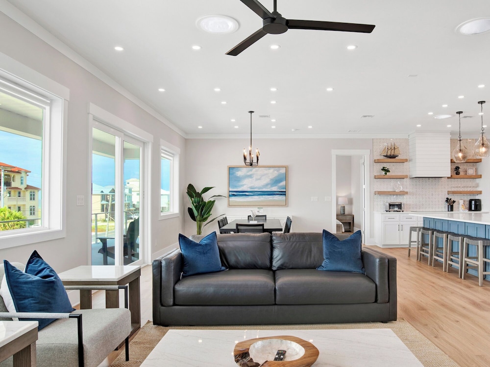 Navarre Dreams by Southern Vacation Rentals