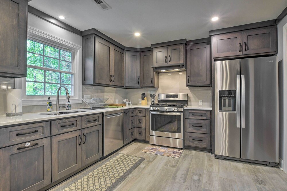 Bright Cary Home With Deck < 15 Mi to Raleigh! - Property Image 38