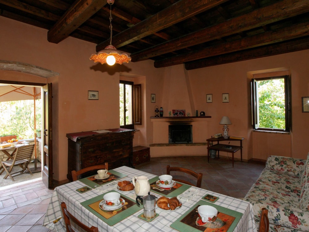 Cozy Cottage in Abbateggio With Garden view 4