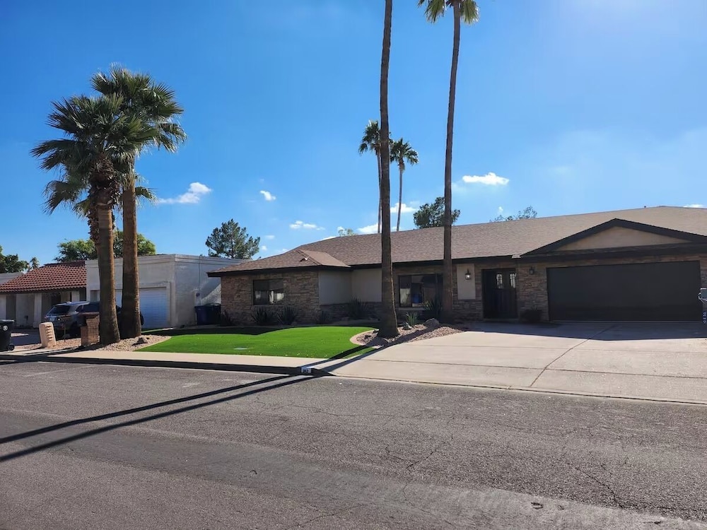 Spacious Mesa Oasis with Heated Pool