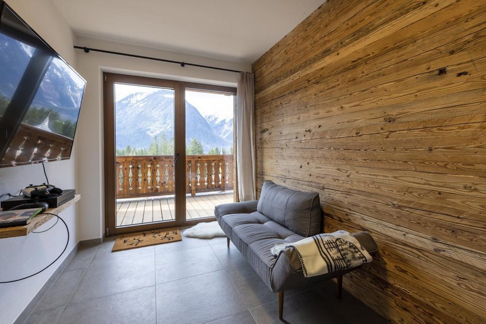 Chalet in Neukirchen 100 m ski Lift