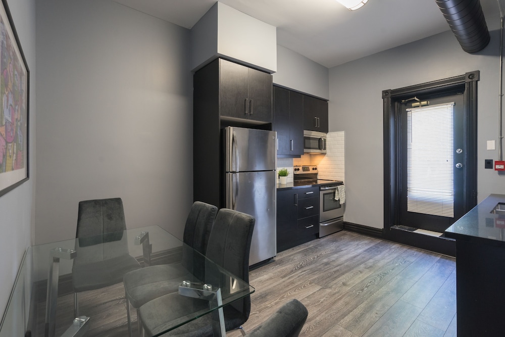 Applewood Suites - West Queen West Loft