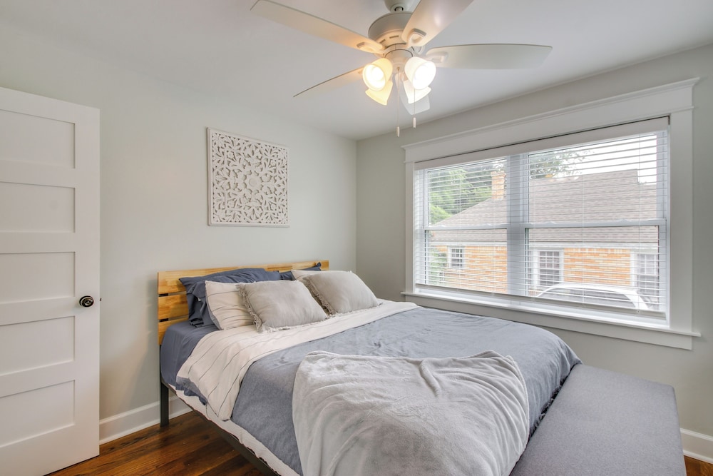 Convenient OKC Apartment: 4 Mi to Dtwn!