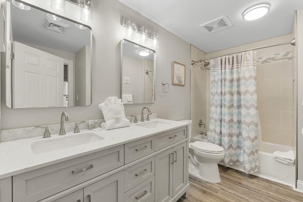 Calypso Beach Resort by Panhandle Getaways