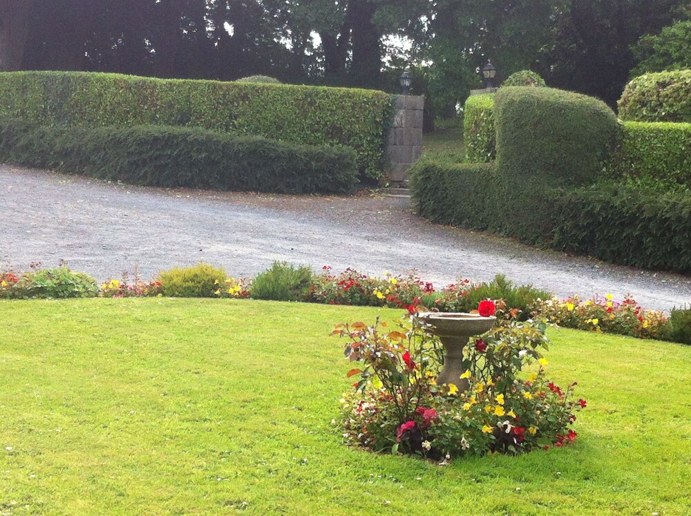 Waterford Vacations - The Coach House - Property Image 2