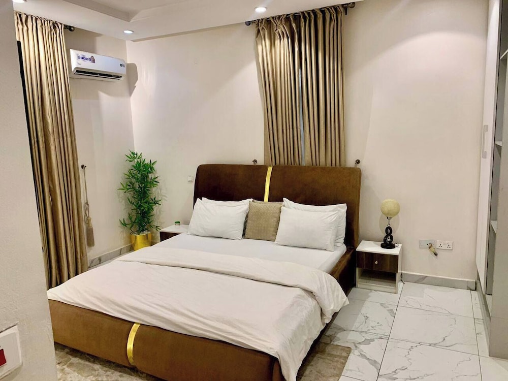 Holbeck Apartment