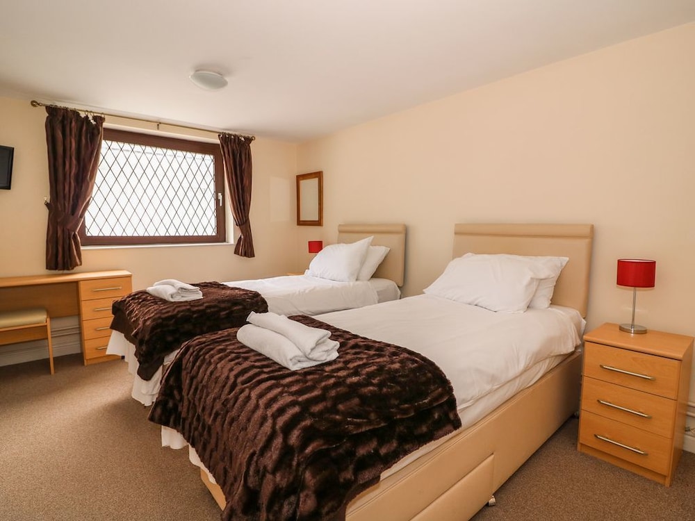 Swansea Vacations - Old Tredegar Arms - Property Image 26