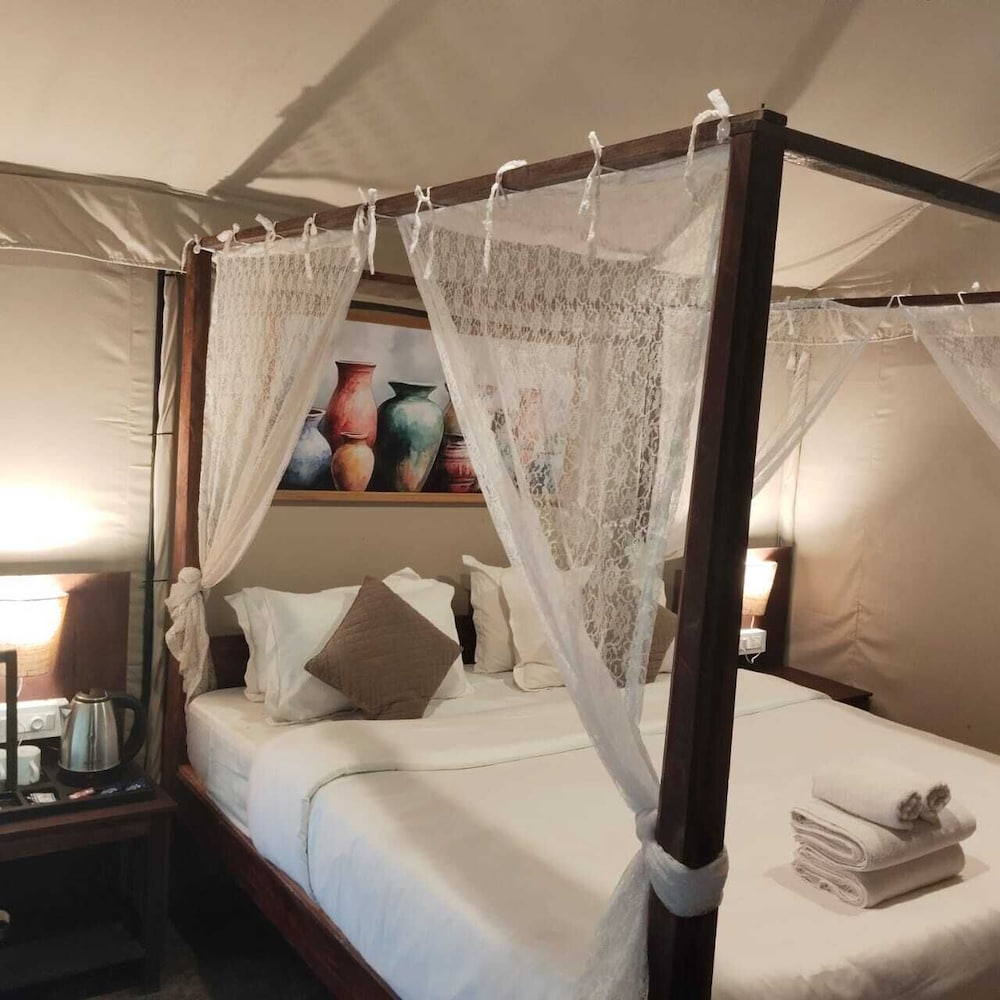 Goya Gate Beach Resort
