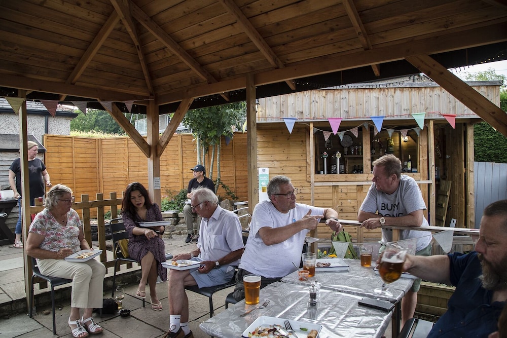 Hope Valley Vacations - The Cheshire Cheese Inn - Property Image 1