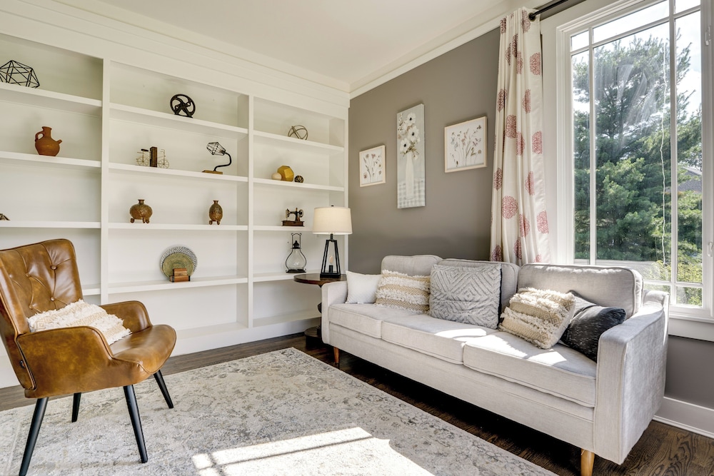 Spacious Family Getaway: 8 Mi to Main St Ann Arbor