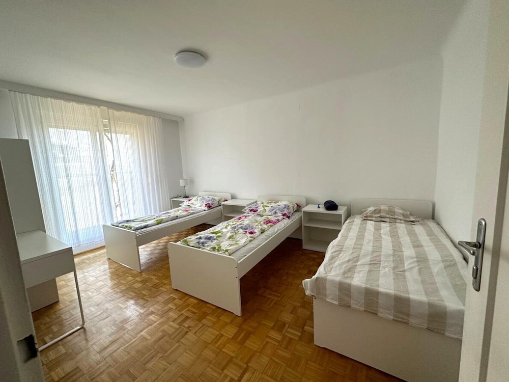Apartment Near Schonbrunn Palace Vienna