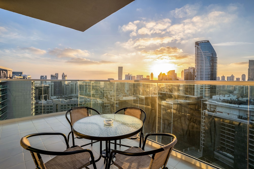 Tanin - Fabulous Apt With Burj Khalifa View From Balcony