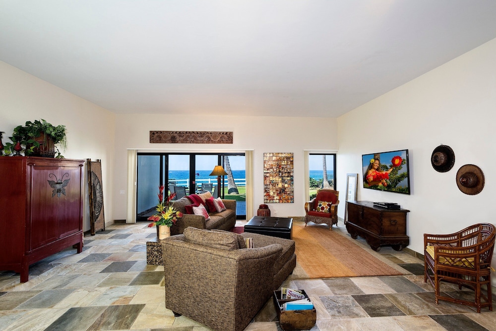 Ocean Front Villa - Central AC- Vrkcv