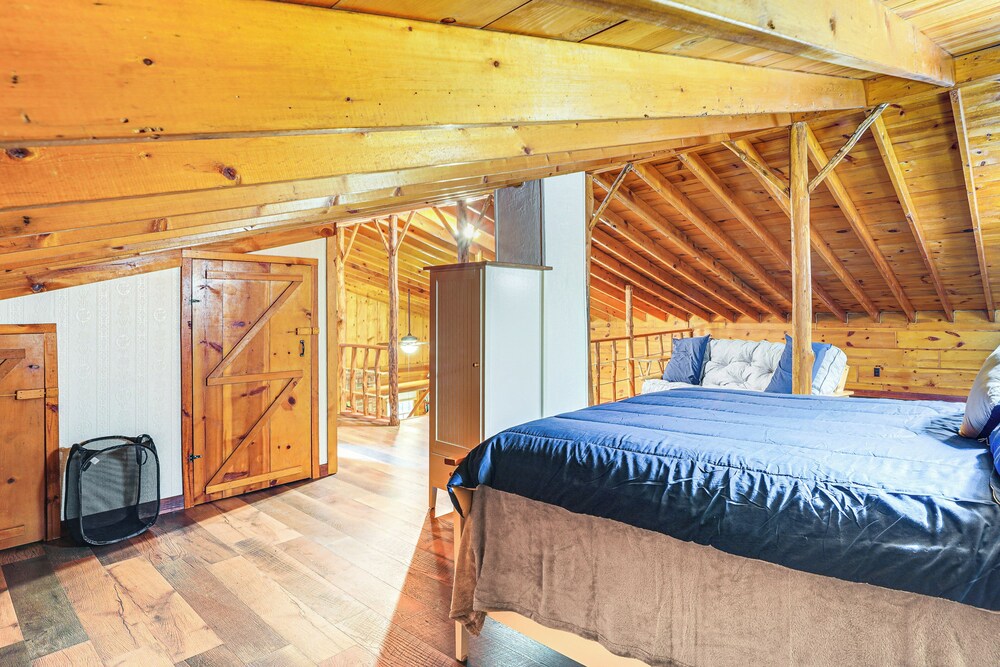 Secluded Lodge Stay: Day Trip to Audra State Park!