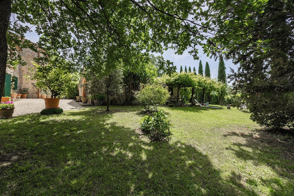 Semidetached Villa Shared Pool photo 2