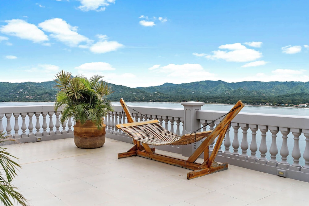 Luxury Condo with Panoramic Ocean Views, Sparkling Infinity Pool, and Modern Open-Concept Design