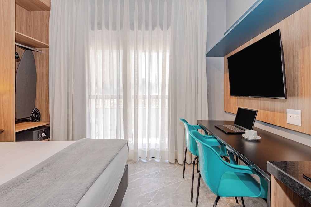 Roomo Transamerica SP Campo Belo Constantino