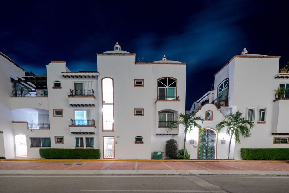 Condo Gaviota - Tropical Oasis view 5