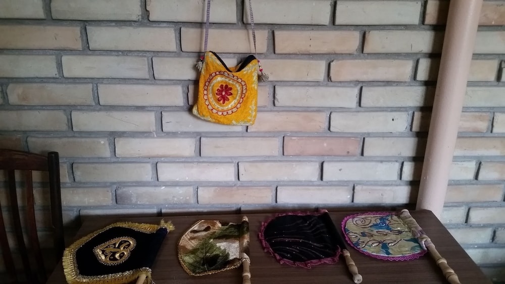 Payraviy Guest House - Hostel