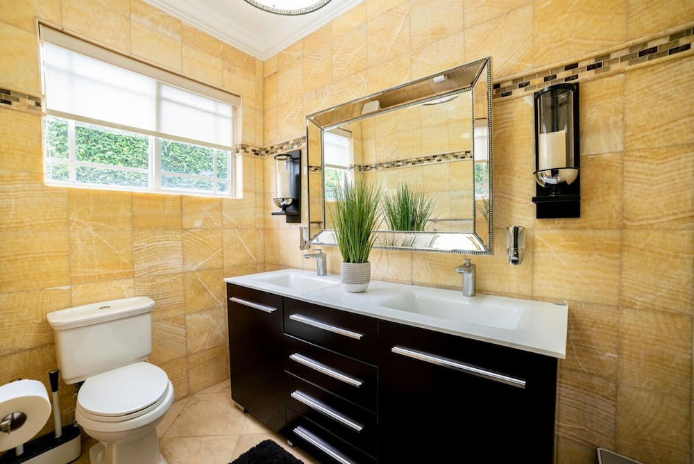 Orchids Palms Luxury Villa Pool Chef Hot Tub Airport Pickup