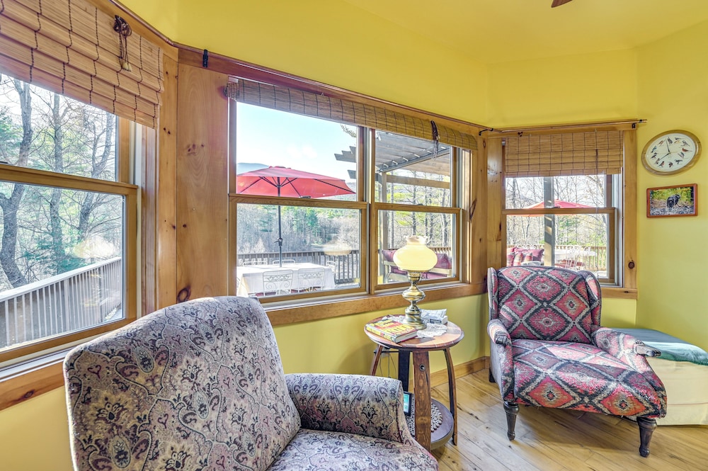 Fire Pits, Deck & Views: Catskills Home!